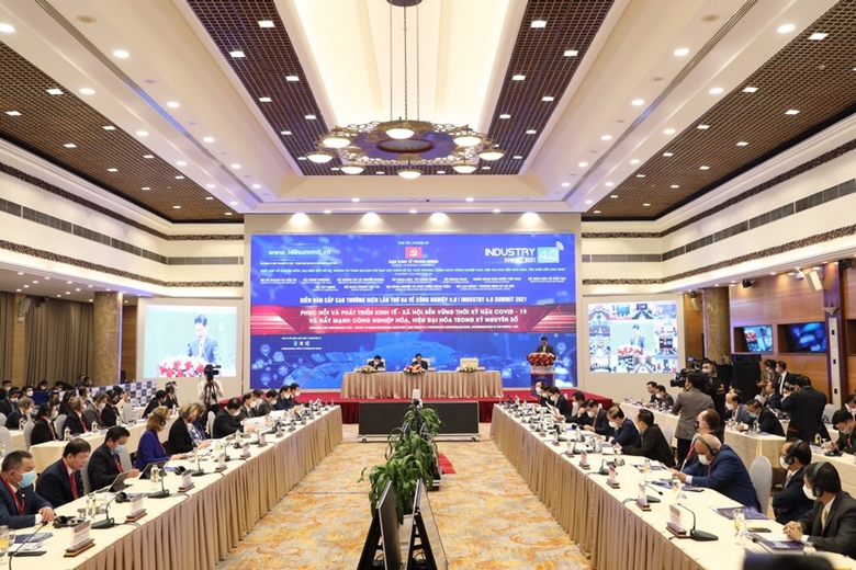 Clôture du Forum économique du Vietnam 2021 sur la relance et le développement durable